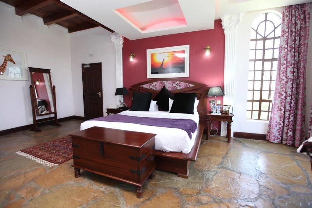 ניירי Giraffe Ark Game Lodge מראה חיצוני תמונה